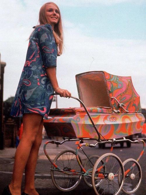 mod baby carriage