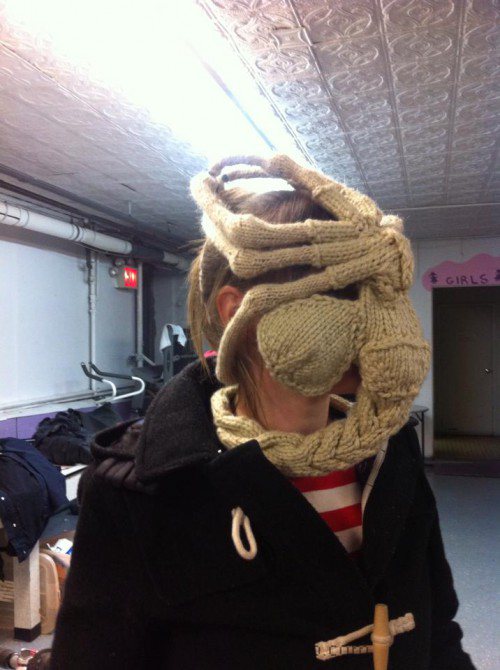 knit-alien-facehugger-skimask